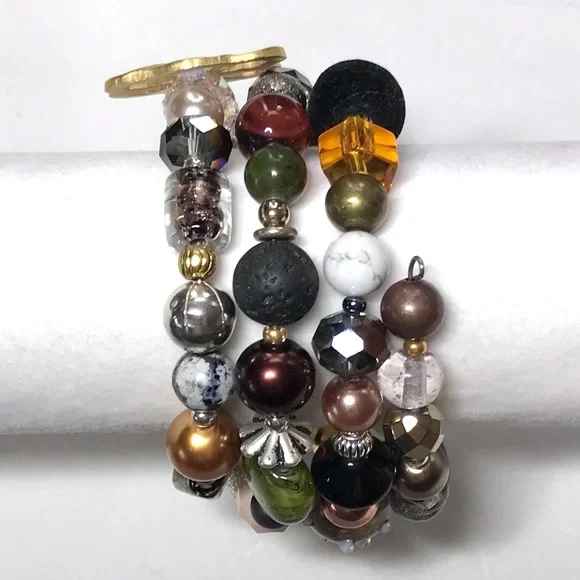 Handmade Bracelet with Vintage and Contemporary Elements (NB81-1H) - Picture 5 of 9